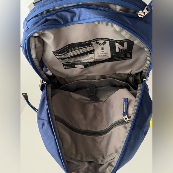 Deuter Freerider Lite 22SL Hiking Trekking Alpine Biking Women’s Fit Backpack - Picture 7 of 16